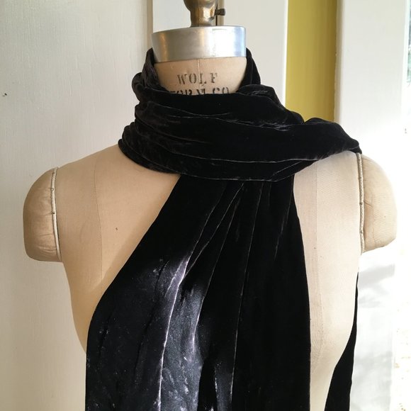 Velvet Scarf - Picture 2 of 4